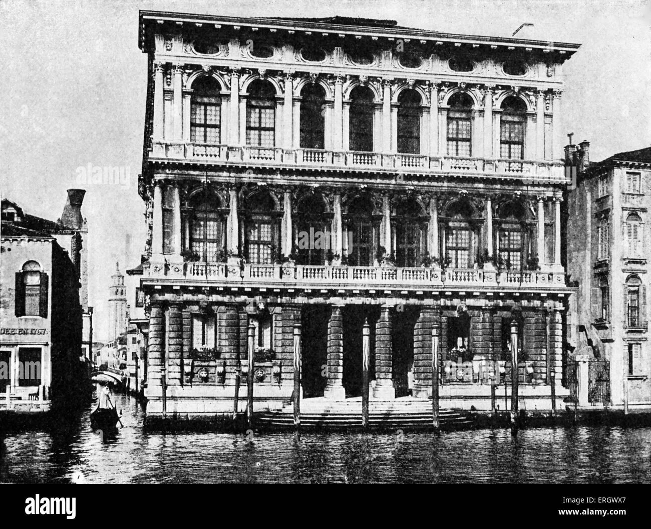 Palazzo Rezzonico - Venedig. Robert Brownings Ort des Todes. Hier lebte er mit seinem Sohn kurz von 1888 / 89. RB: Englischer Dichter und Dramatiker: 7. Mai 1812 – 12 Dezember 1889. Stockfoto