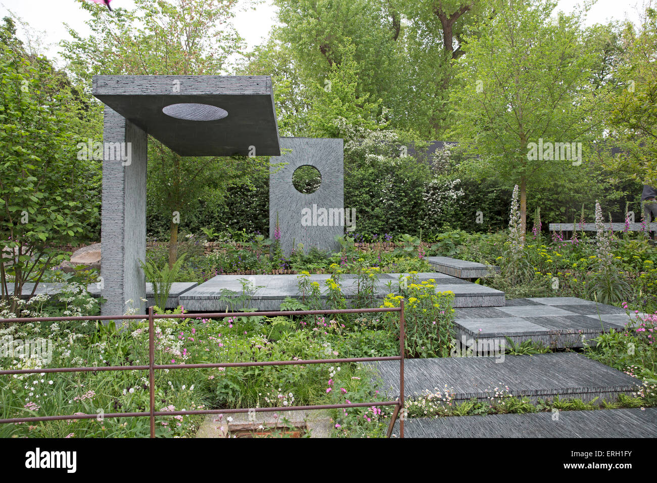 Schieferplatten In Einem Garten An Der Rhs Chelsea Flower Show