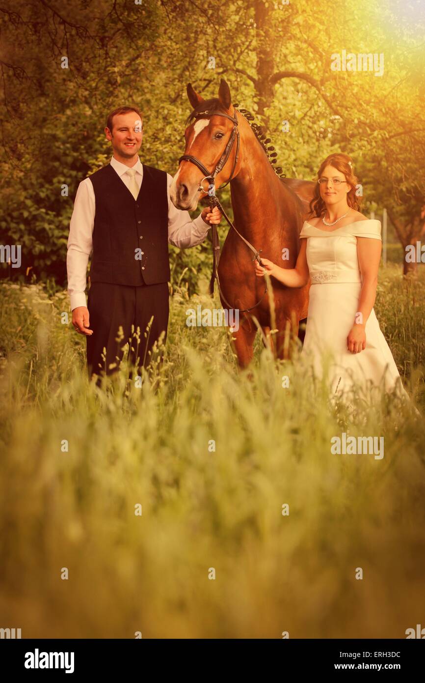 Brautpaar und warmbood Stockfoto