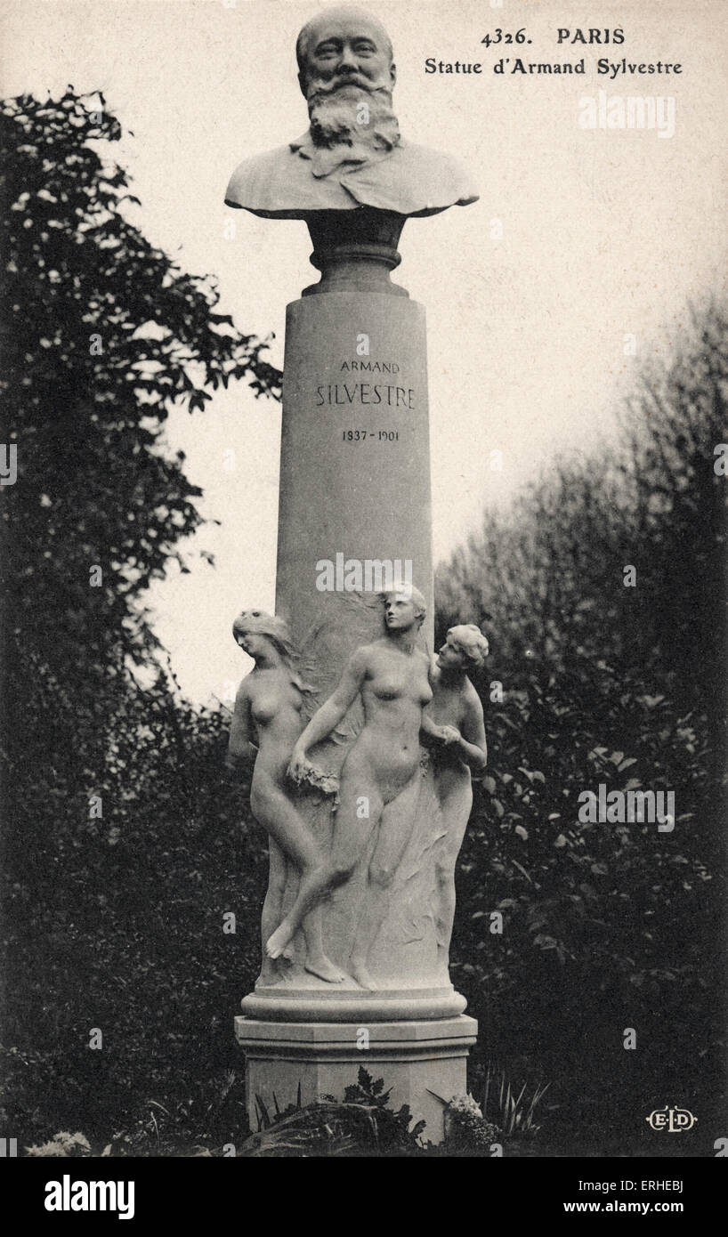 Statue von Armand Sylvestre (Paul) / Silvestre und Musen in Paris.  Französischer Journalist, Kunstkritiker, Dramatiker und Dichter Stockfoto