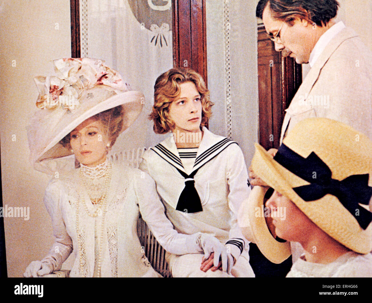 Tod In Venedig Ganzer Film Deutsch Tod In Venedig Dirk Bogarde Stockfotos und -bilder Kaufen - Alamy