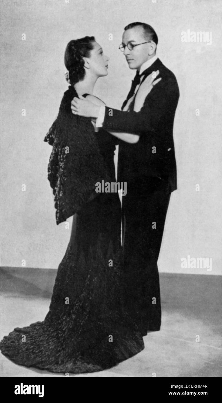 Noel Coward & Gertrude Lawrence als der Psychiater und seine Geliebte in "Das erstaunt Herz", in London 1936 durchgeführt. NC, Stockfoto