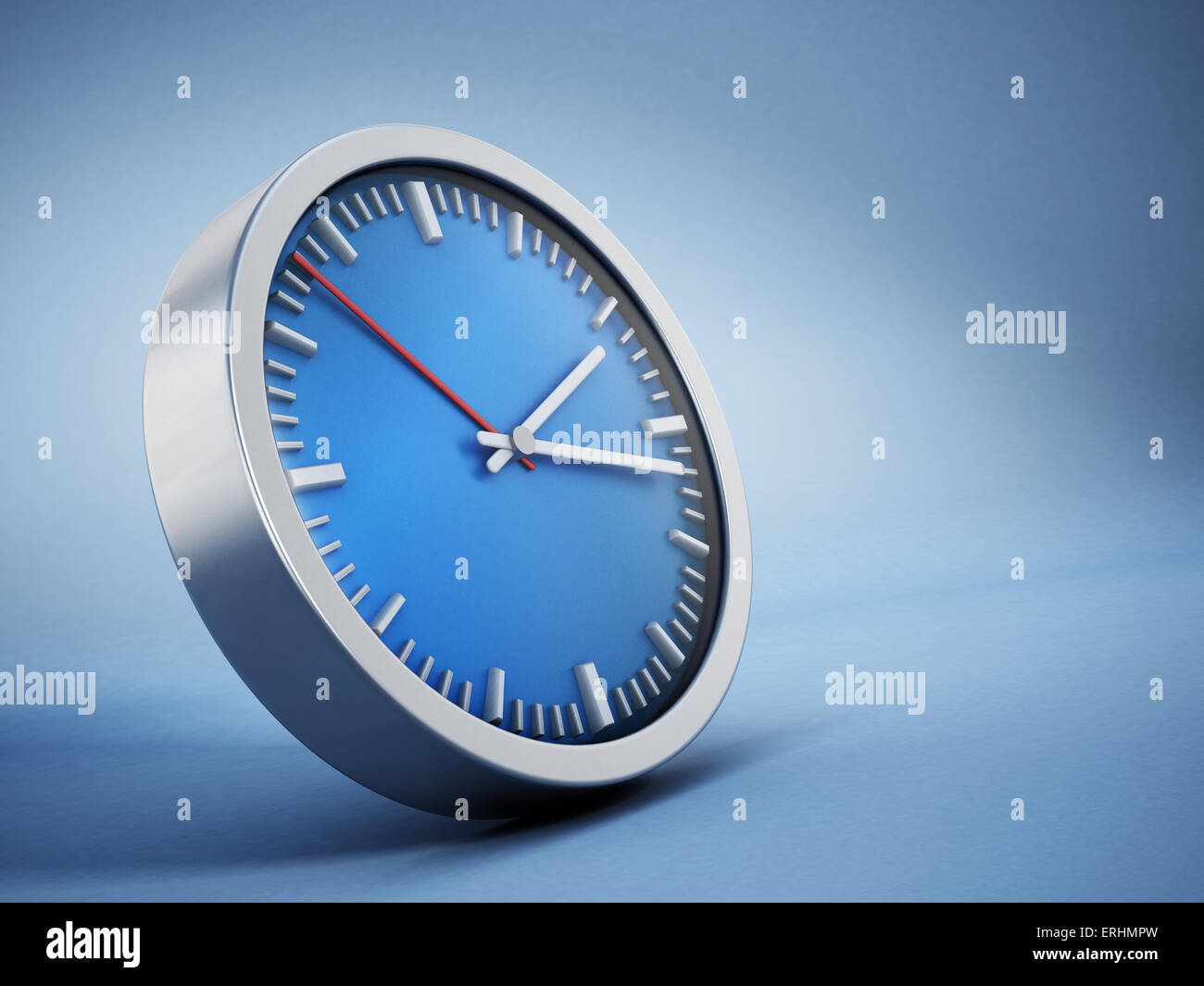 Blaue Uhr Hintergrund mit Textfreiraum. Stockfoto