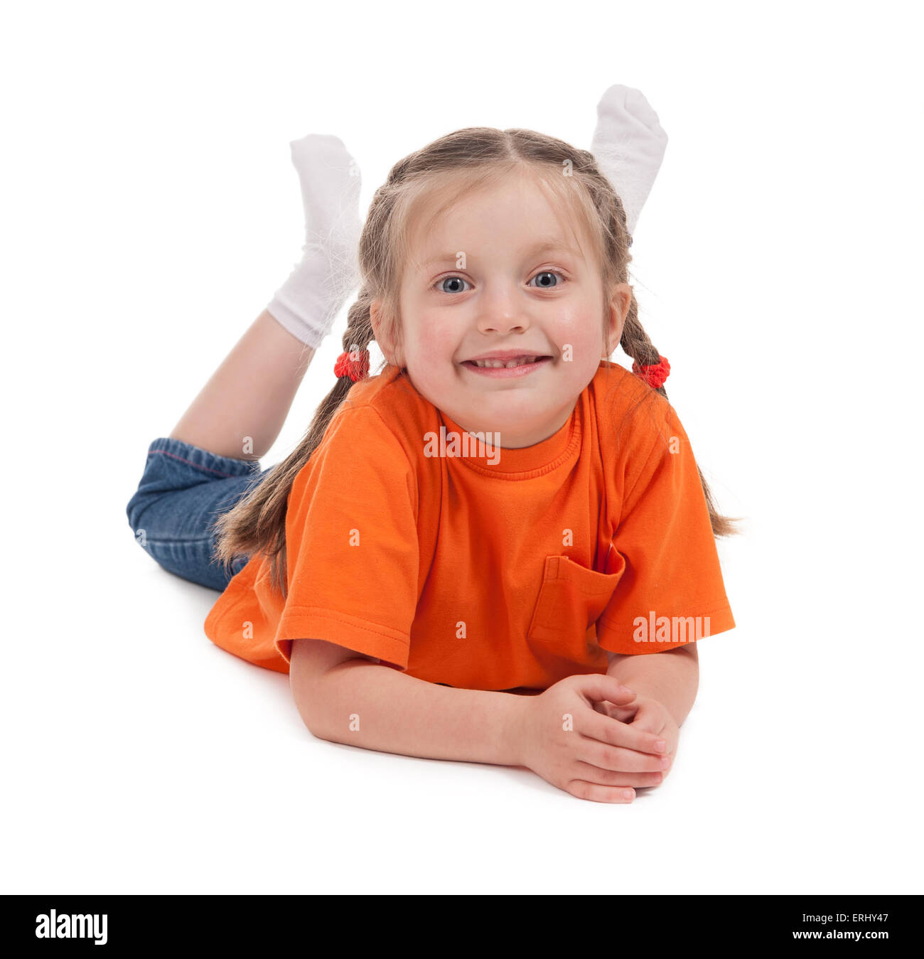 Mädchen liegt auf dem bauch Ausgeschnittene Stockfotos und -bilder - Alamy