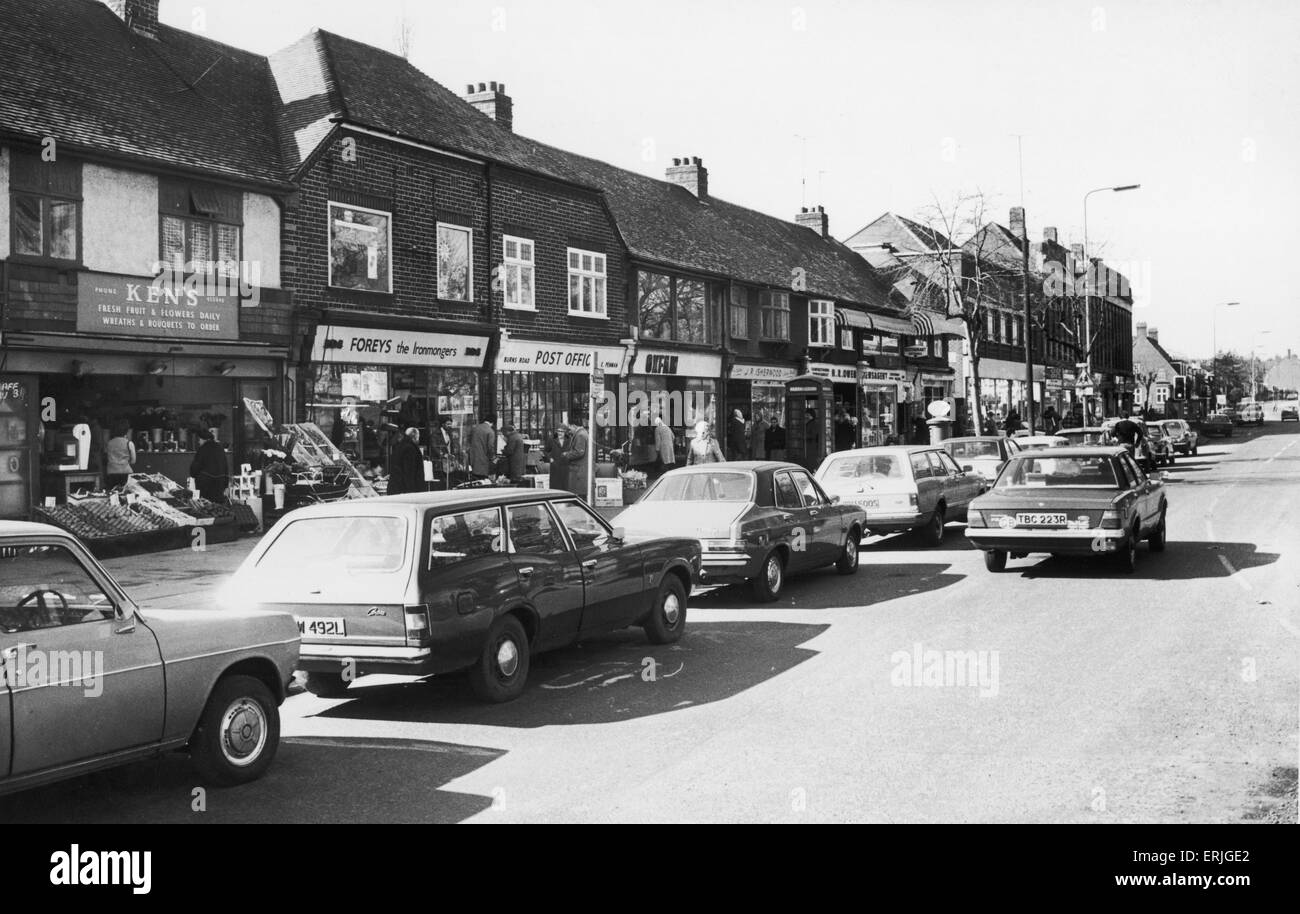 Geschäfte auf der Walsgrove Straße, Coventry. 13. April 1979 Stockfoto