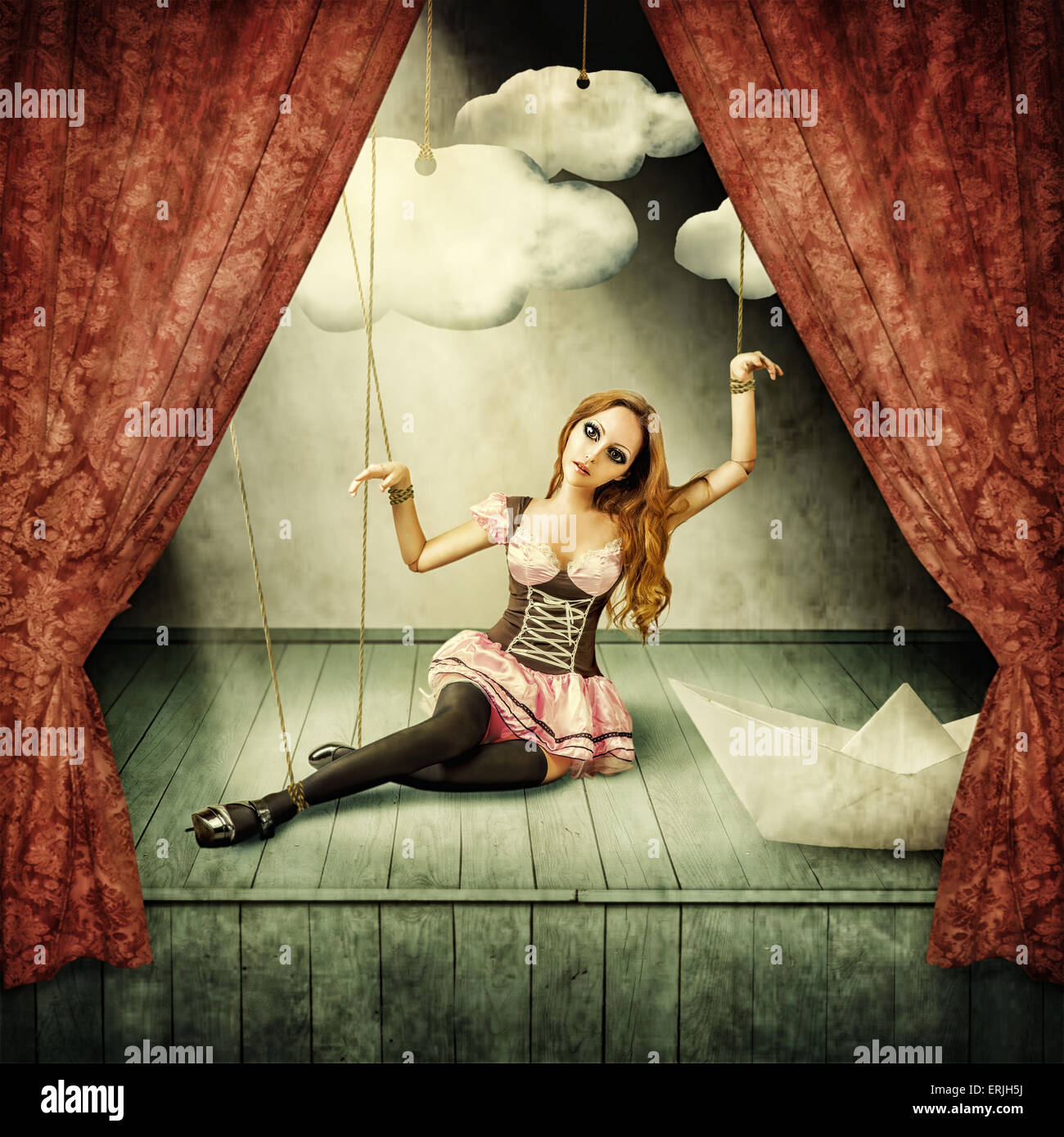 Schöne Frau Marionette auf Bühne-Marionetten-theater Stockfoto