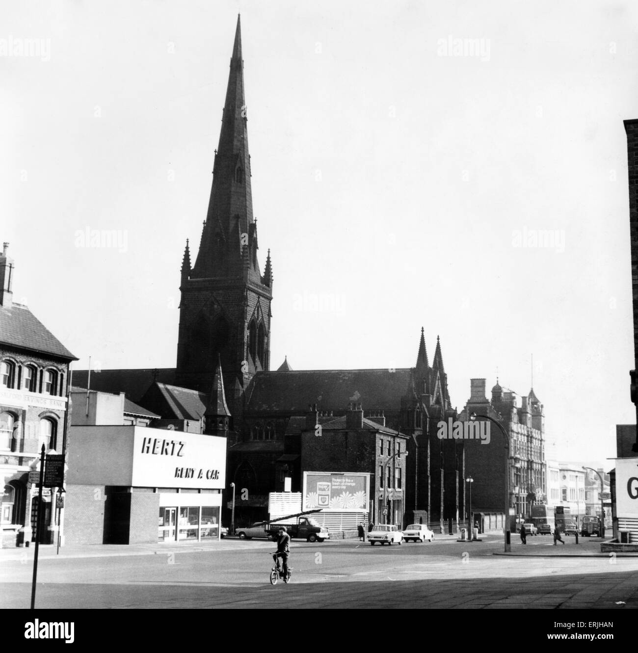 Kathedrale von Salford, Manchester. 20. Februar 1967. Die Cathedral Church of St. John der Evangelist, normalerweise bekannt als Salford Kathedrale, ist eine römisch-katholische Kathedrale in der Stadt von Salford, Greater Manchester, England. Stockfoto