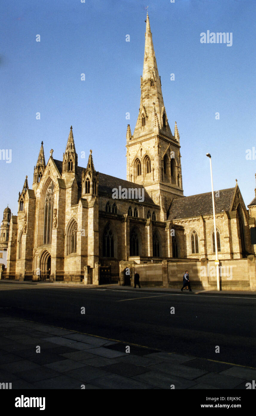Kathedrale von Salford, Manchester. 21. Januar 1992. Die Cathedral Church of St. John der Evangelist, normalerweise bekannt als Salford Kathedrale, ist eine römisch-katholische Kathedrale in der Stadt von Salford, Greater Manchester, England. Stockfoto