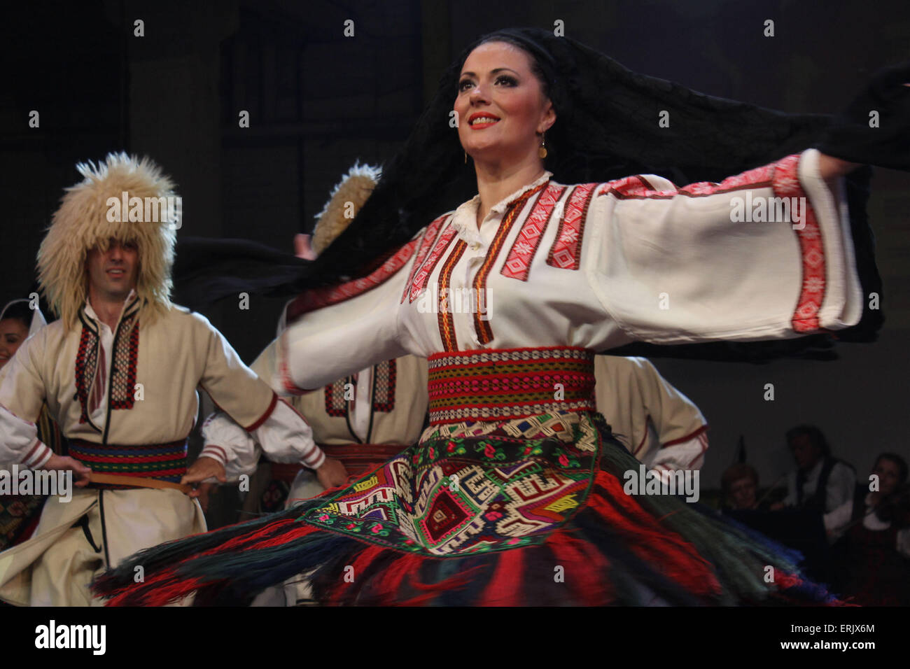 Kolo Dance Stockfotos & Kolo Dance Bilder - Alamy