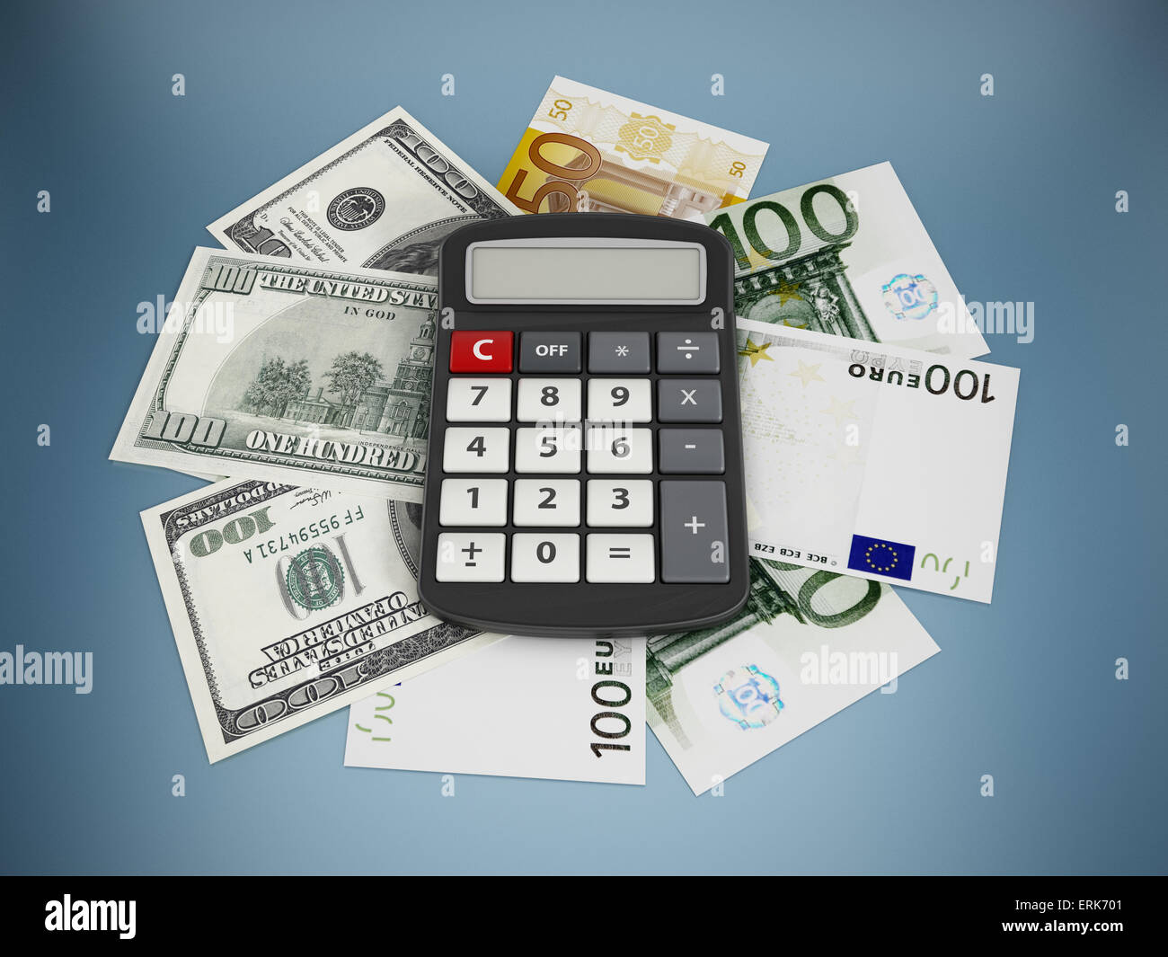 Taschenrechner, Dollar und Euro Rechnungen auf graue Oberfläche. Stockfoto