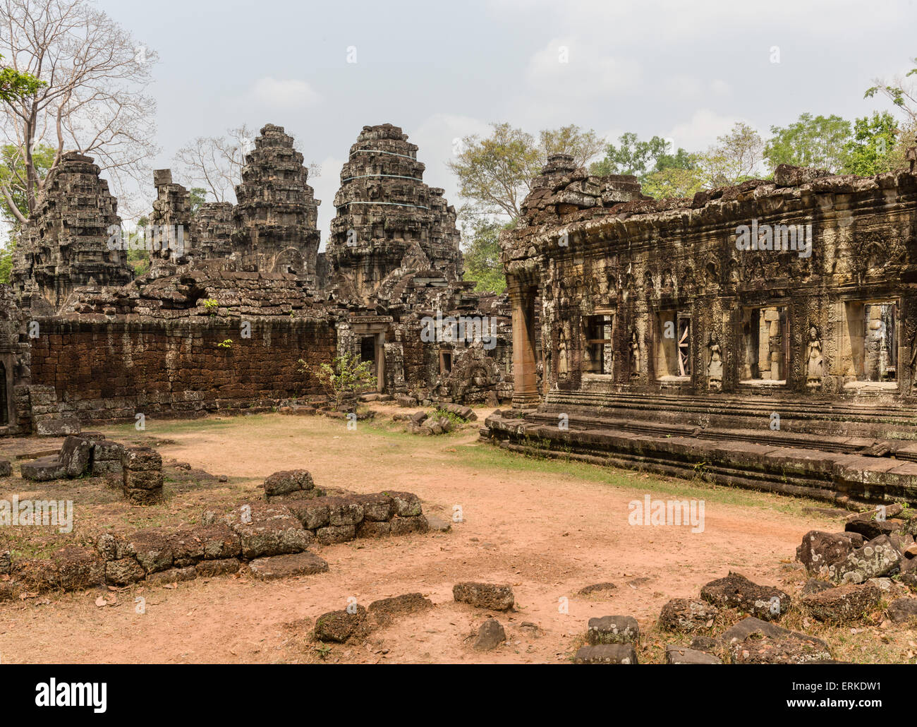 Zweite Ring der Wände mit Prasat, Halle der Tänzerinnen, Banteay Kdei Tempel, Angkor, Provinz Siem Reap, Kambodscha Stockfoto