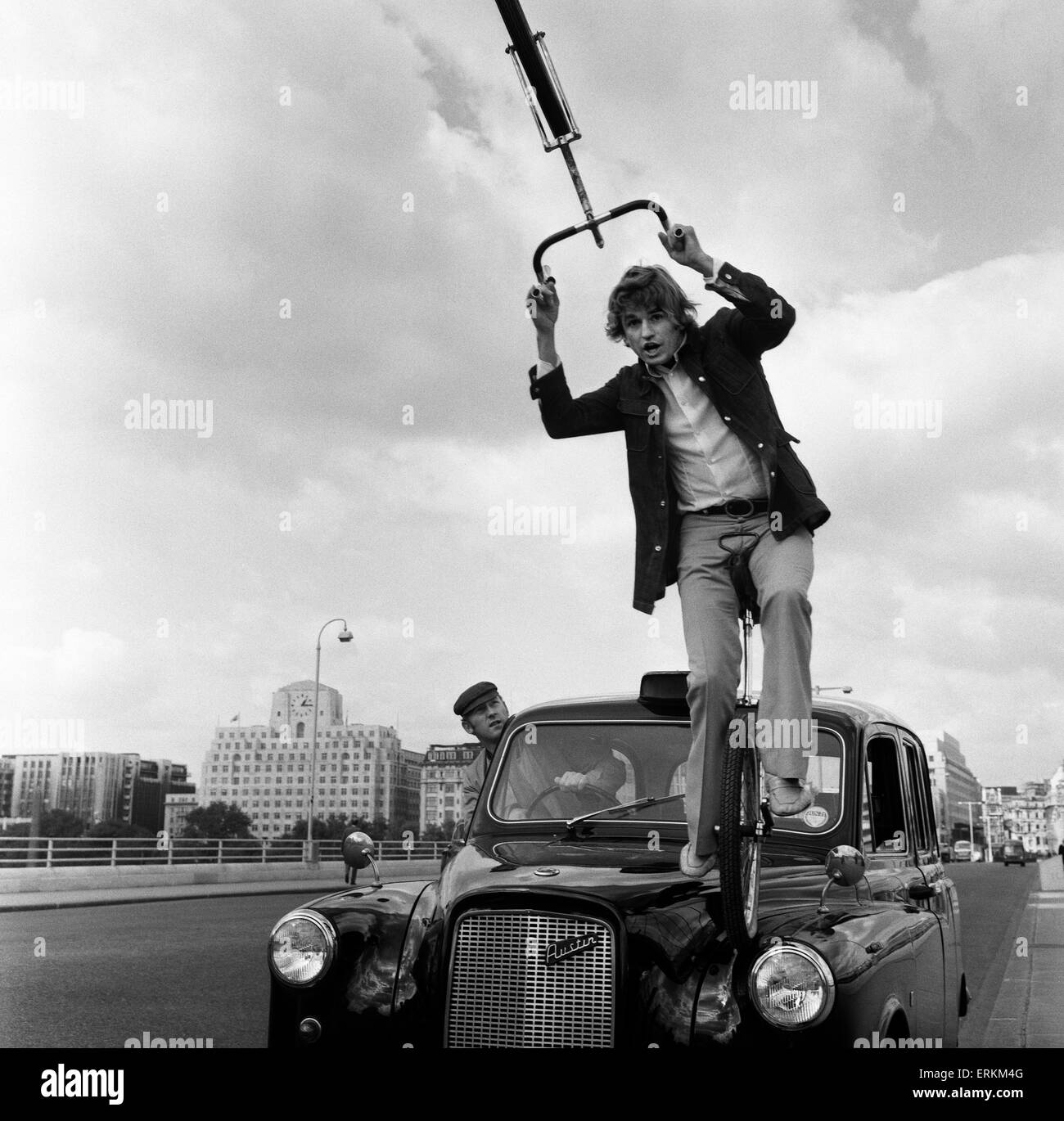 Münze Münze Bernard Munier Französisch Radfahrer Radsport in der Londoner Kings Road 3. Oktober 1970 Stockfoto