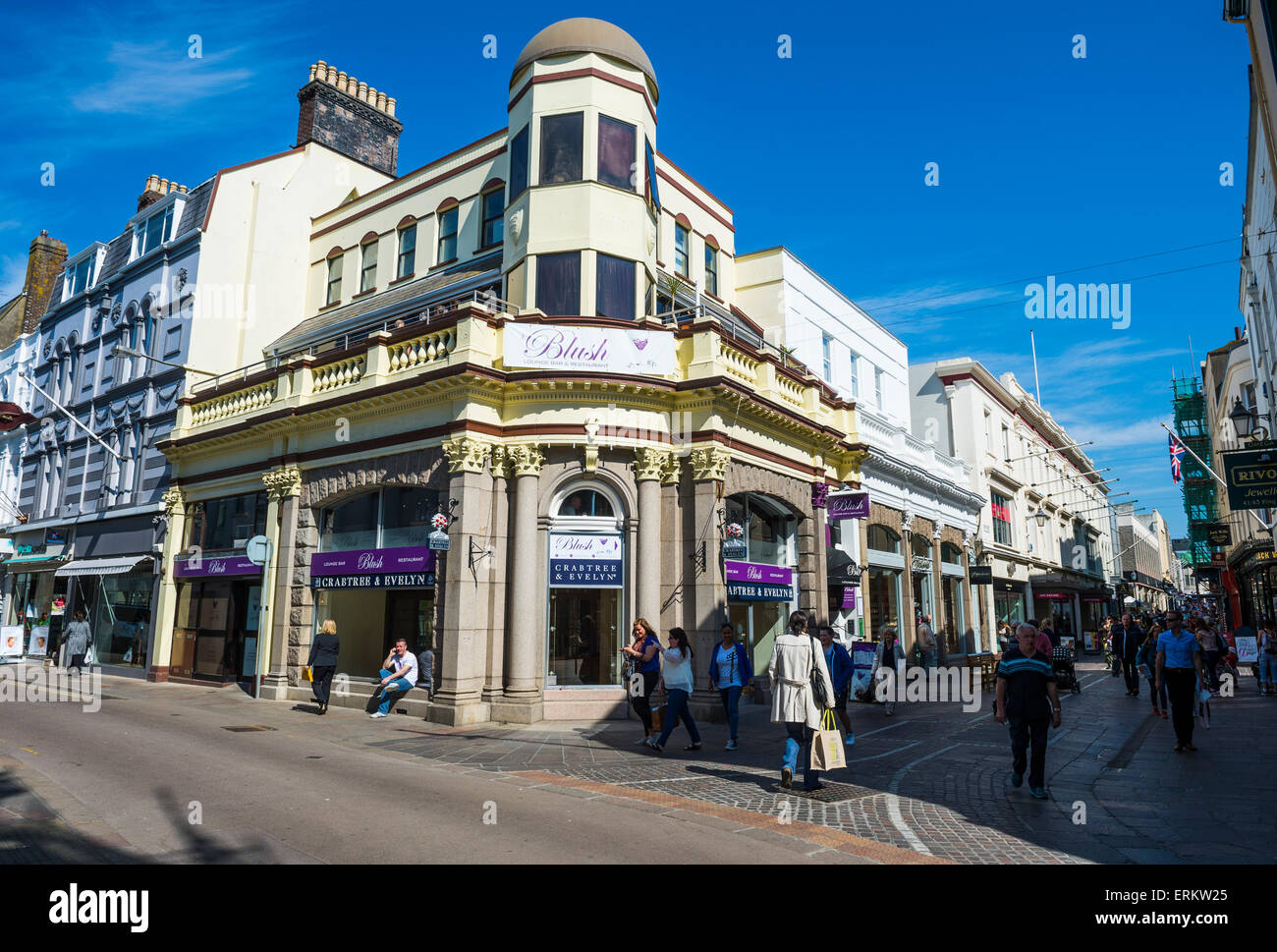 Fußgängerzone in St. Helier, Jersey, Kanalinseln, Großbritannien, Europa Stockfoto