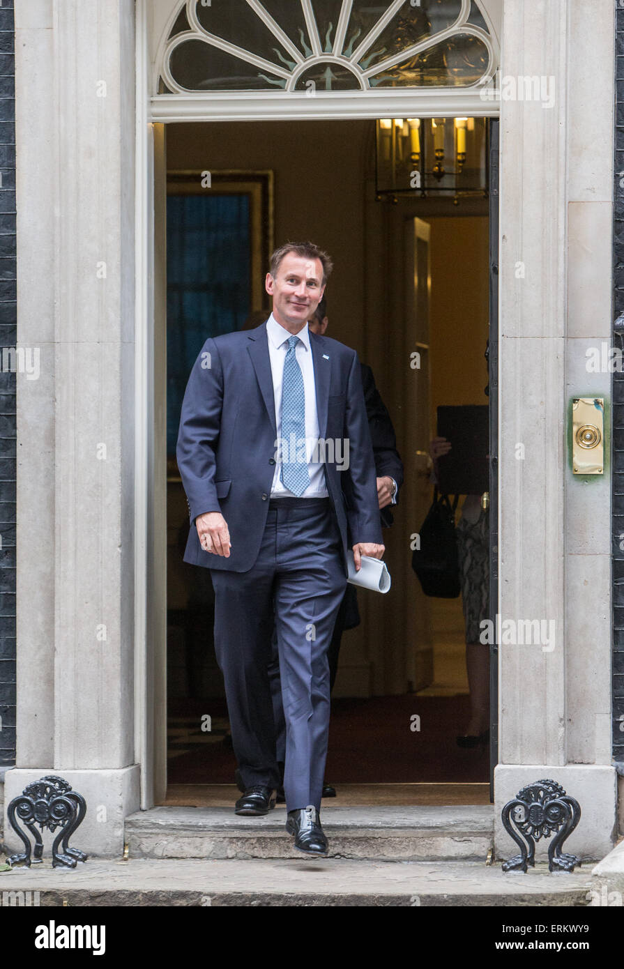 Jeremy Hunt, Staatssekretär für Gesundheit, lässt Nummer 10 Downing Street nach einer Kabinettssitzung. Stockfoto