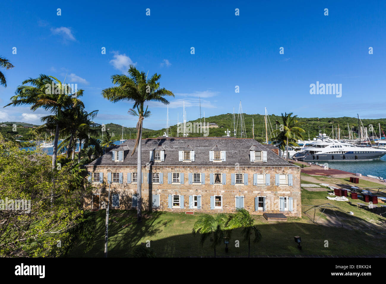Blick auf Fort James, der wichtigsten historischen Gebäude von Antigua, gebaut von den Briten aus Furcht vor einer französischen Invasion, Antigua Stockfoto