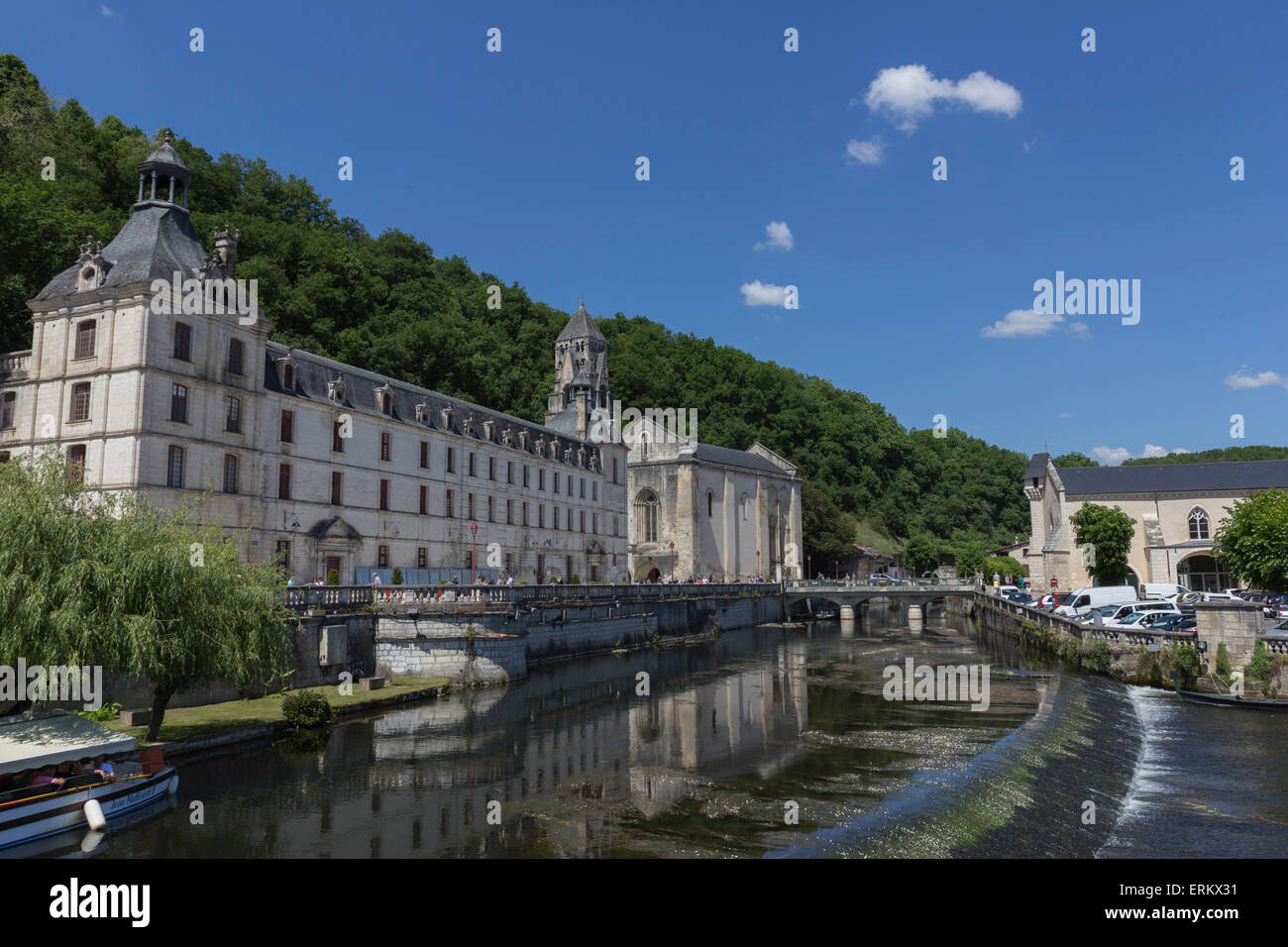 Abtei von dem Fluss Dronne, Brantome, Dordogne, Aquitaine, Frankreich, Europa Stockfoto