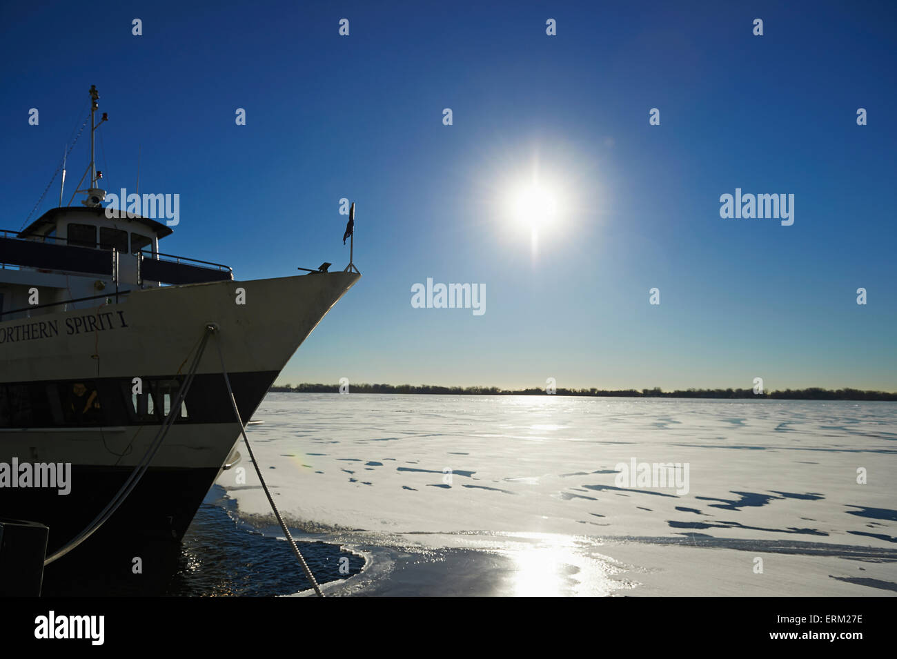 Nördlichen Tour Geistboot vertäut am Harbourfront im Winter; Toronto, Ontario, Kanada Stockfoto