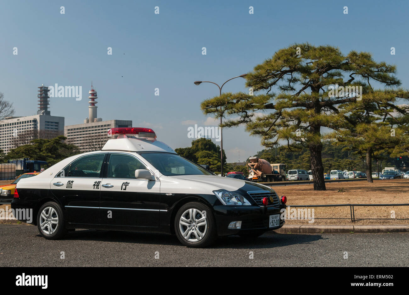 Polizei-Auto im Nijubashimae Bezirk von Tokio, Japan Stockfoto