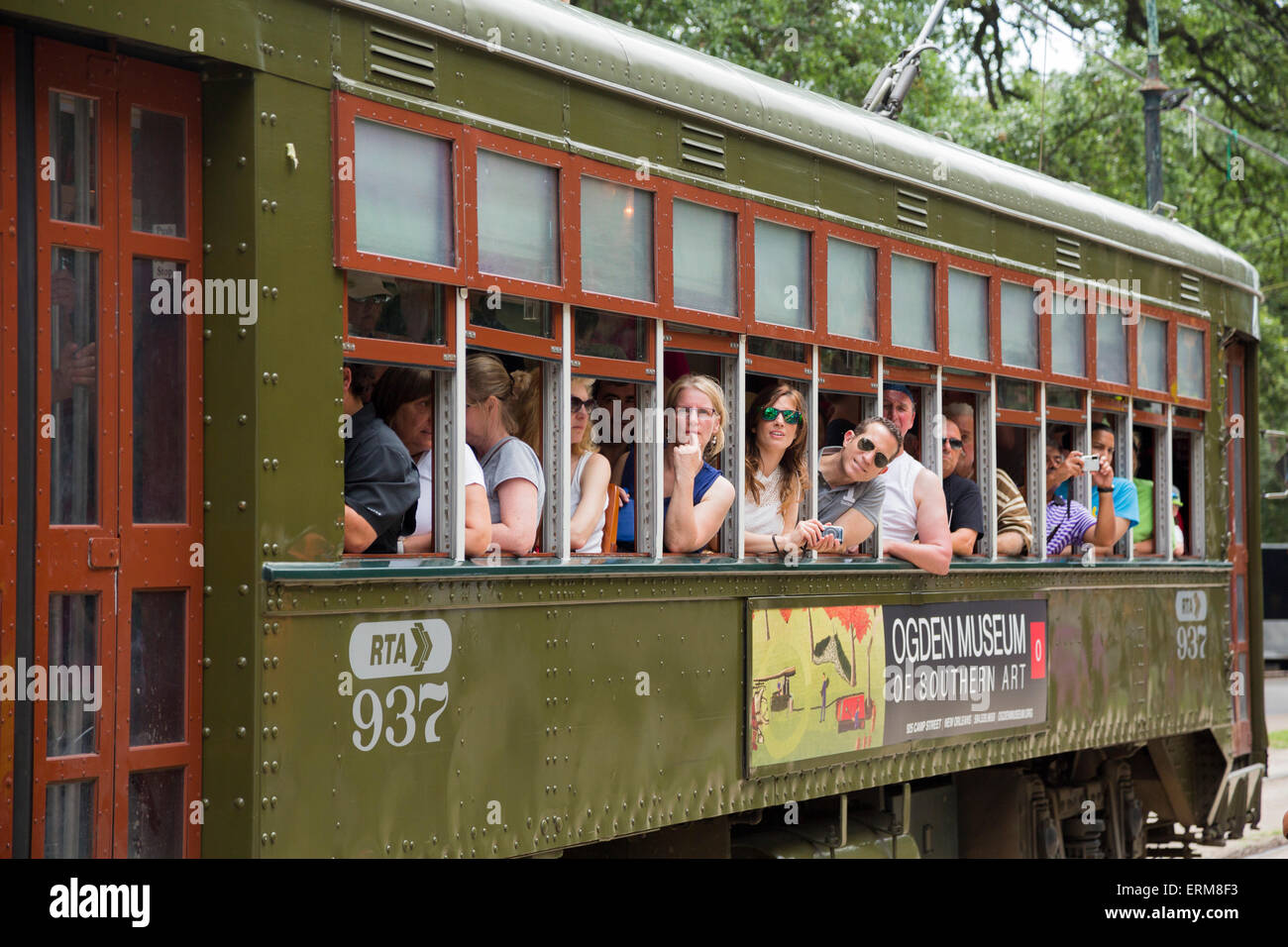 New Orleans, Louisiana - Passagiere auf der St. Charles Avenue Strassenbahn. Stockfoto