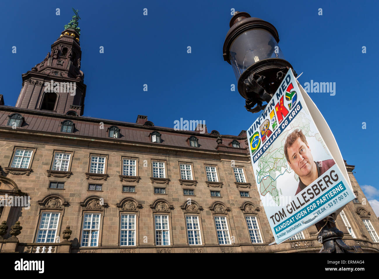 Wahlplakat zur Förderung Tom Gillesberg vor dem dänischen Parlament, Kopenhagen, Dänemark Stockfoto