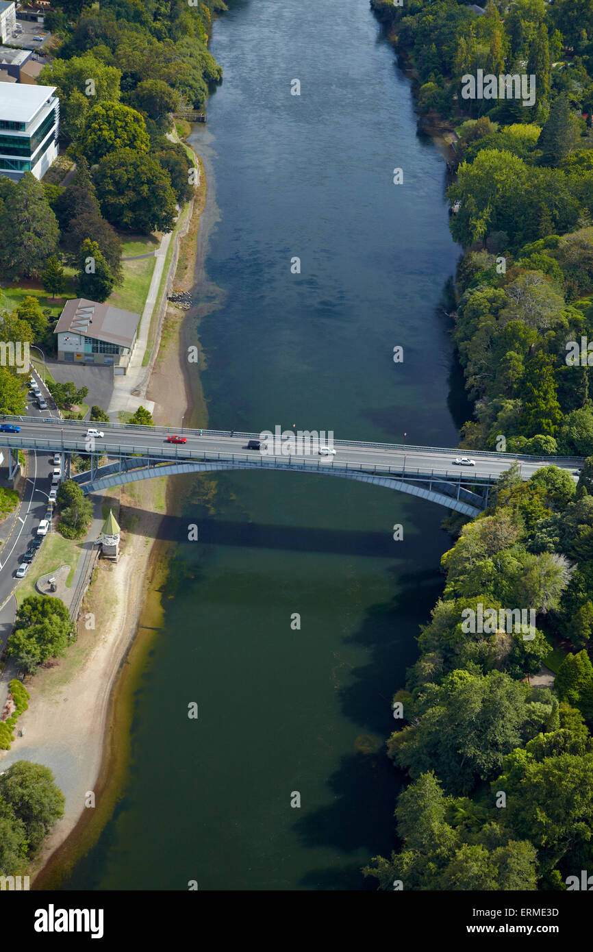 Waikato River und Victoria Bridge (1910), Hamilton, Waikato, North Island, Neuseeland - Antenne Stockfoto