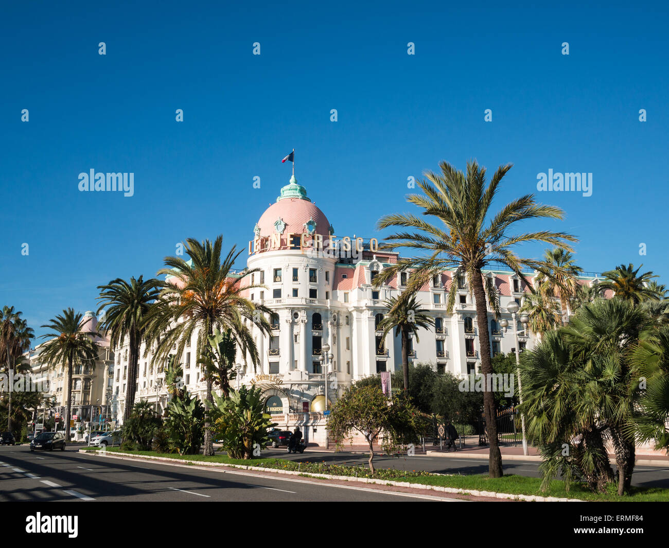 Fassade des Hotels Negresco in Promenade des Anglais Stockfoto