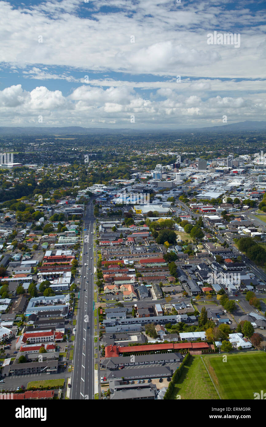 Ulster Street und Hamilton CBD, Waikato, North Island, Neuseeland - Antenne Stockfoto