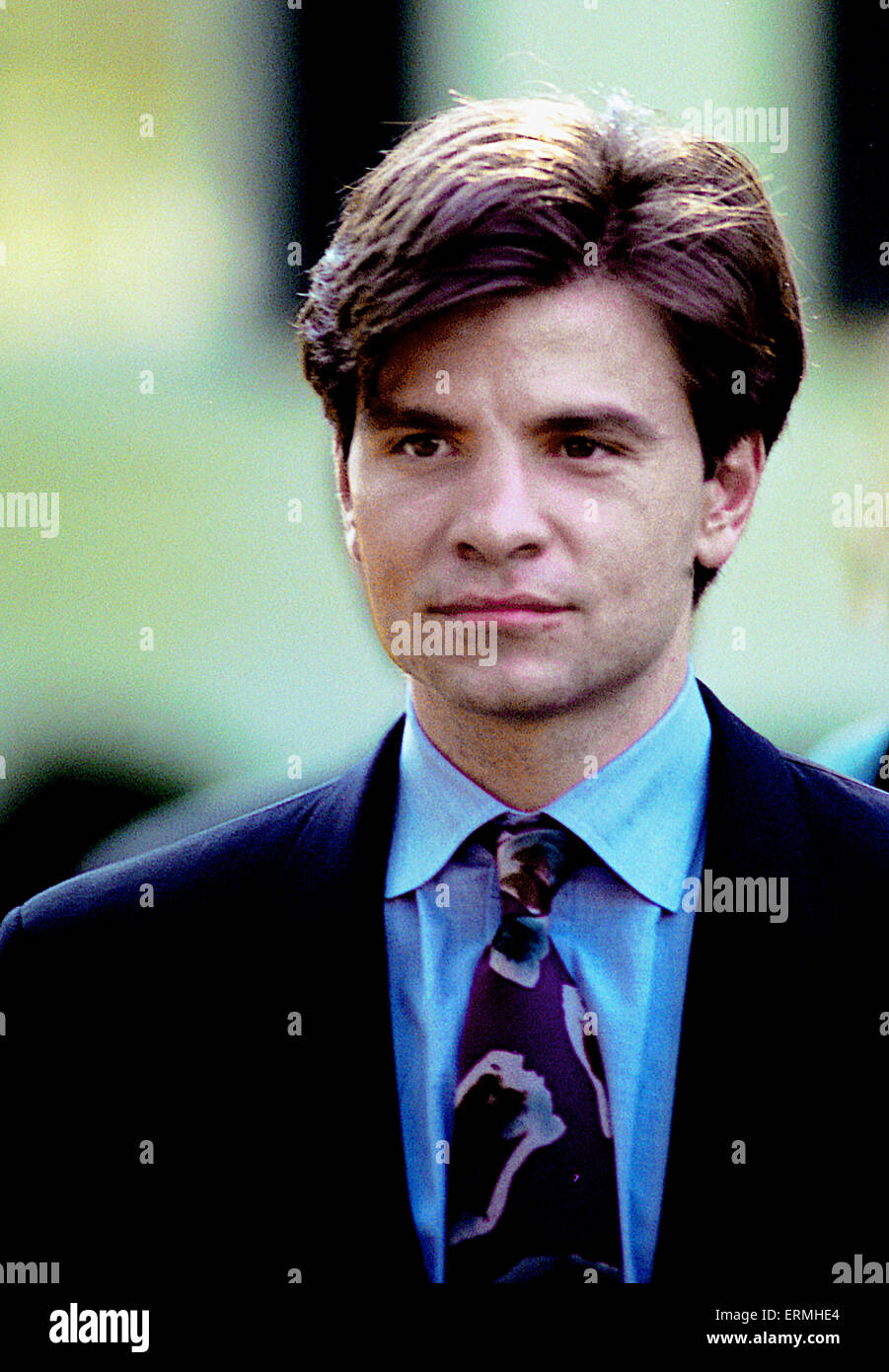 Richmond, Virginia. USA, 16. Oktober 1992 The Clinton/Gore Kampagne startet ihre letzte Kampagne Push nach der letzten Präsidentschafts-Debatte an der University of Virginia. Clinton Berater George Stephanopoulos an der Kundgebung auf den Stufen des Statehouse in Richmond Virginia Credit: Mark Reinstein Stockfoto