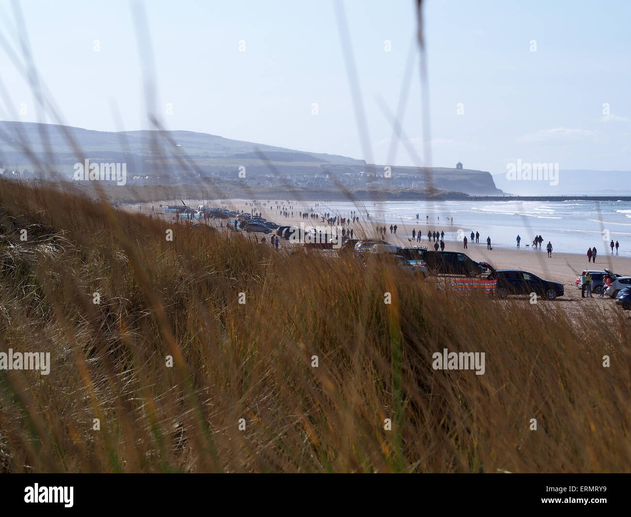 Blick auf Portstewart Strang mit Nordirland Mussenden temple Stockfoto
