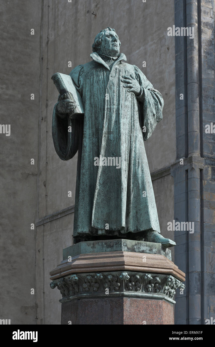 Martin Luther Memorial an der Johanniskirche oder St.-Johannes Kirche, Martin Luther predigte hier im Jahre 1524, Altstadt Stockfoto