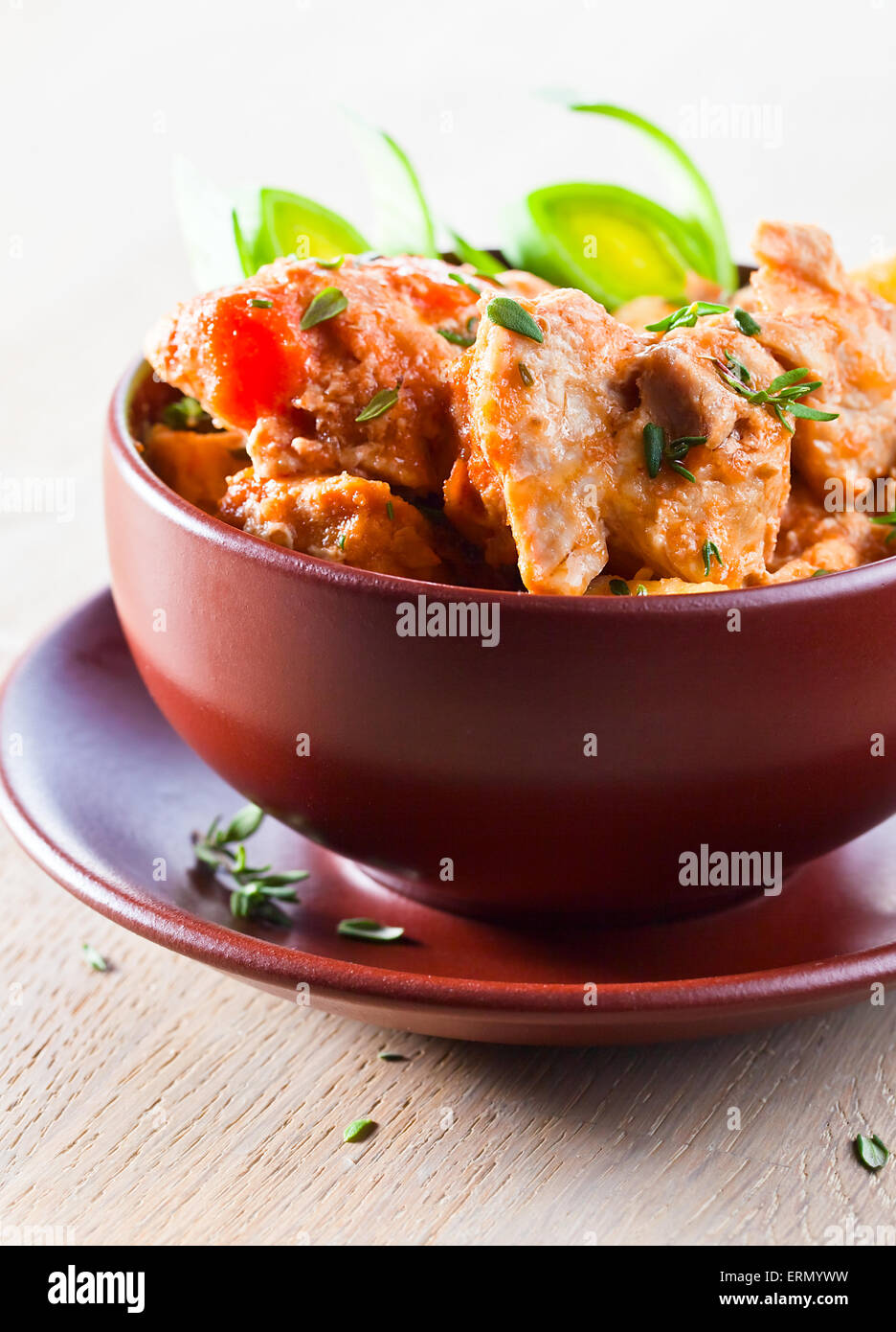 Hausgemachte irisches Rindfleisch-Eintopf mit Möhren und Kartoffeln Stockfoto