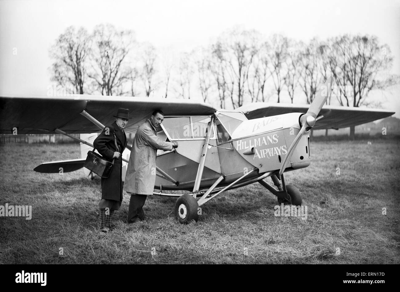 Passagiere an Bord eines Flugzeugs Hillmans Airways Puss Moth. 18. März 1932 Stockfoto