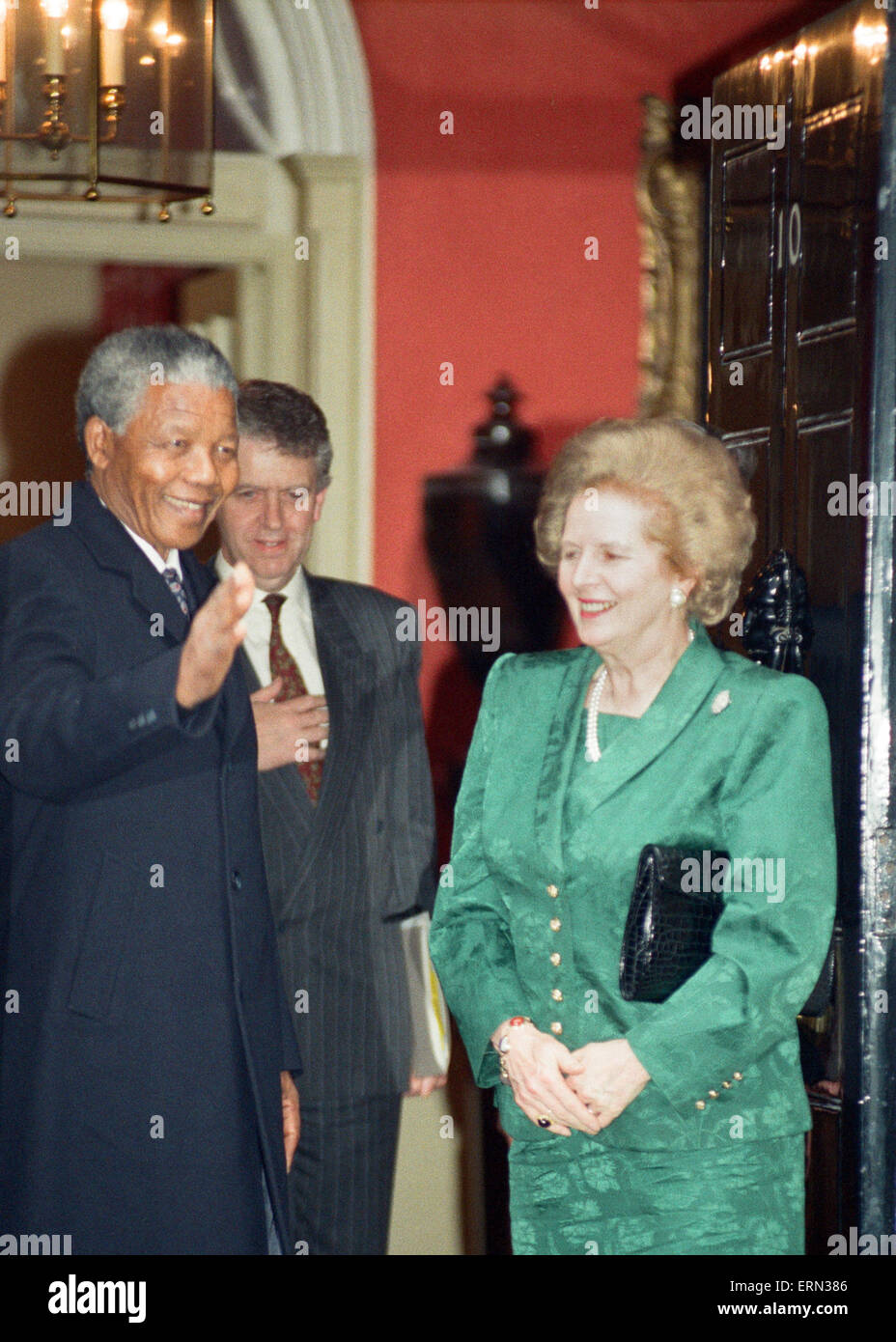 Nelson Mandela trifft Margret Thatcher im Nr. 10 Downing Street. 4. Juli 1990 Stockfoto
