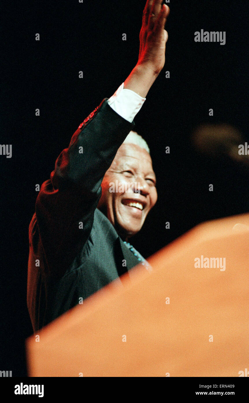 Nelson Mandela spricht im ICC, Birmingham, 10. Oktober 1993. Stockfoto