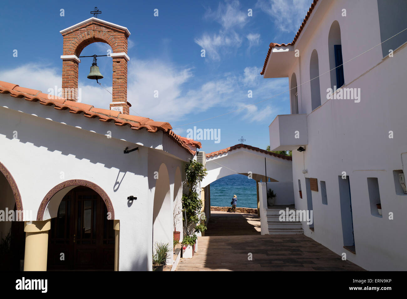 Kirche am Meer in Mega Limnionas auf der Insel Chios, Griechenland Stockfoto