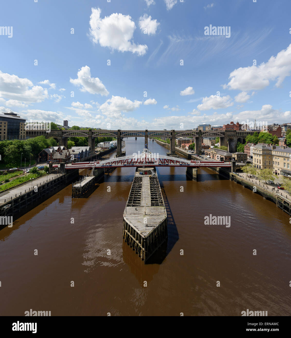 Fluß Tyne und die Drehbrücke zwischen Newcastle und Gateshead Stockfoto