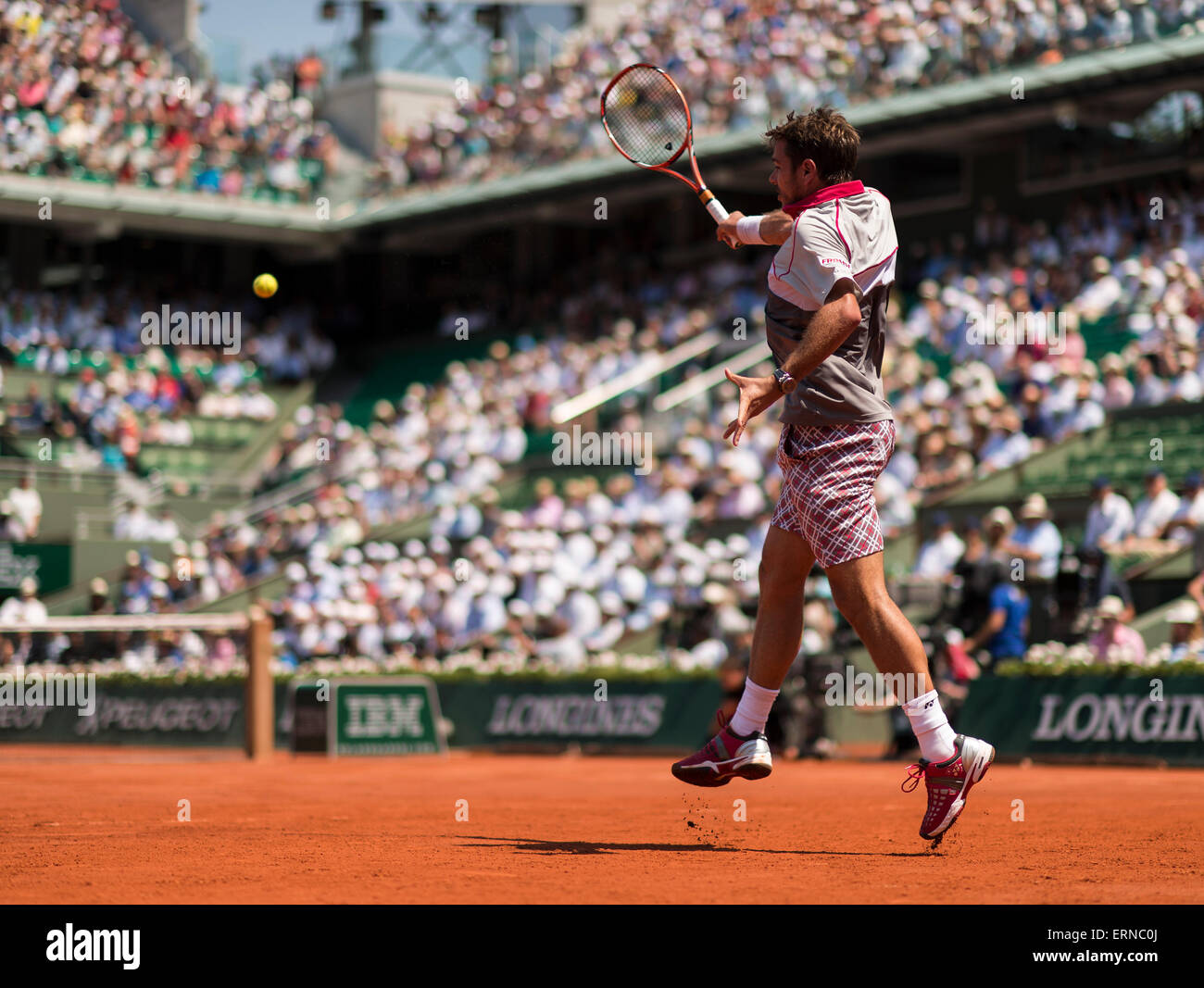 Paris, Frankreich. 5. Juni 2015. Roland Garros French Open. Stan Wawrinka der Schweiz in Aktion während seine Männer-Einzel-Match gegen Jo-Wilfried Tsonga Frankreichs am Tag dreizehn 2015 französische Open 2015 in Paris, Frankreich. Wawrinka gewann das Match 6: 3 6-7-7-6-6-4, ins Finale zu bewegen. Bildnachweis: Aktion Plus Sport/Alamy Live-Nachrichten Stockfoto