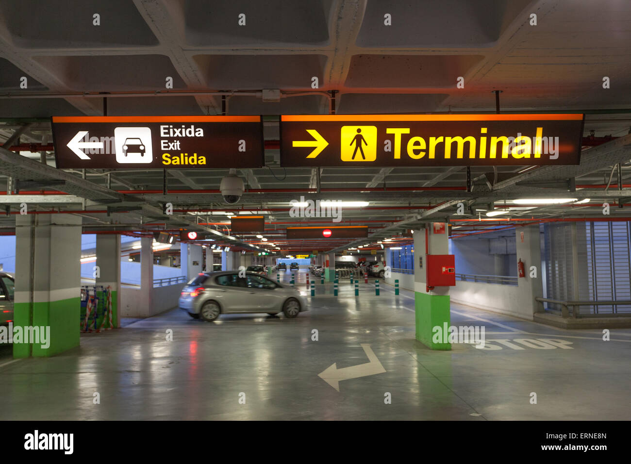 Parken Im Parkhaus Flughafen Palma www.alamy.de
