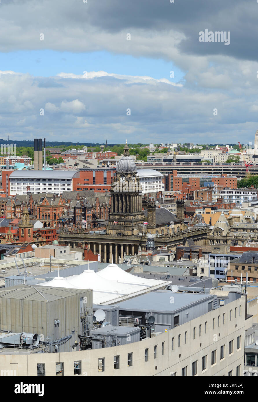 erhöhte Ansicht von Leeds Rathaus erbaut 1858 von Cuthbert Brodrick Yorkshire Großbritannien entworfen Stockfoto
