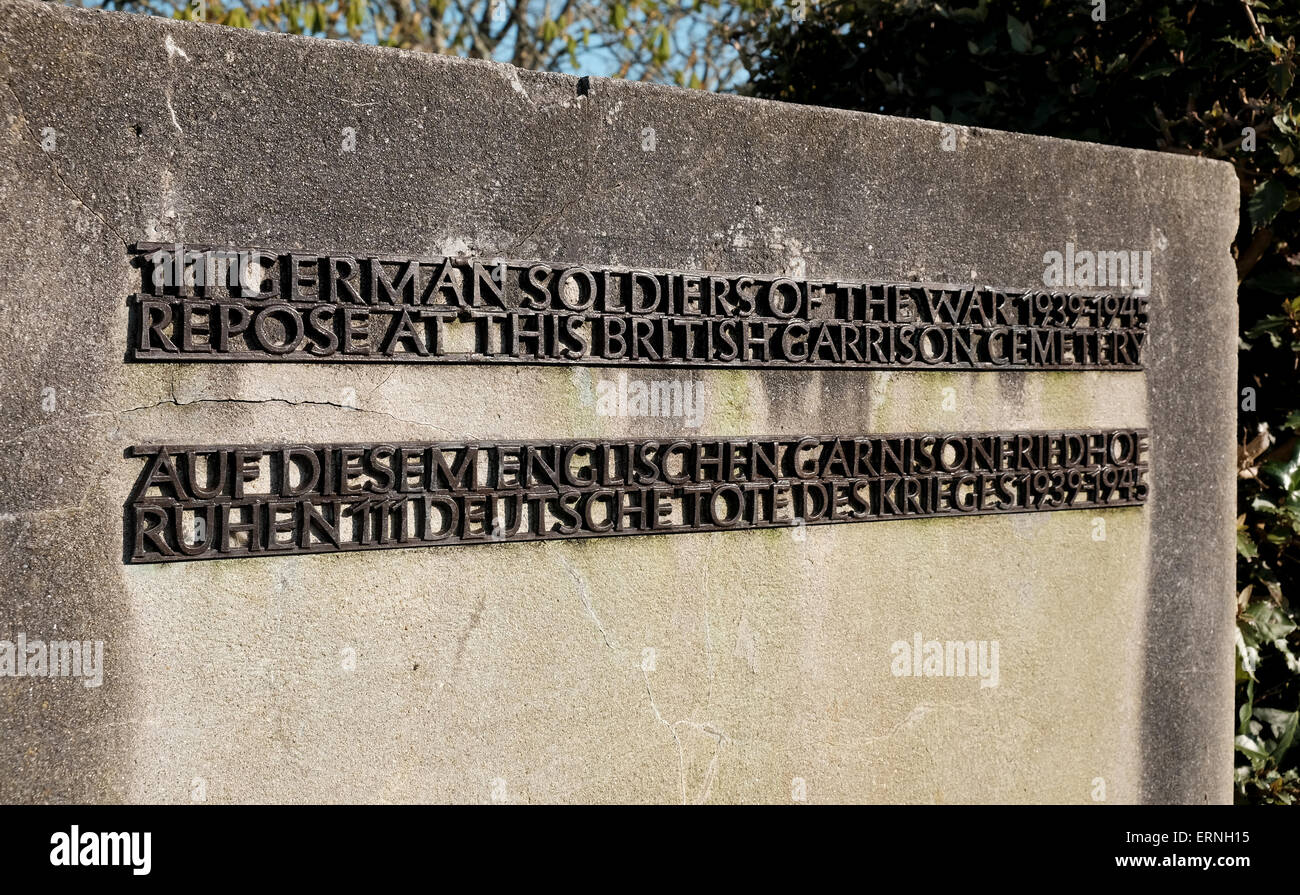 Deutsche militärische Kriegsgräber auf dem Friedhof der britischen Garnison Guernsey Stockfoto