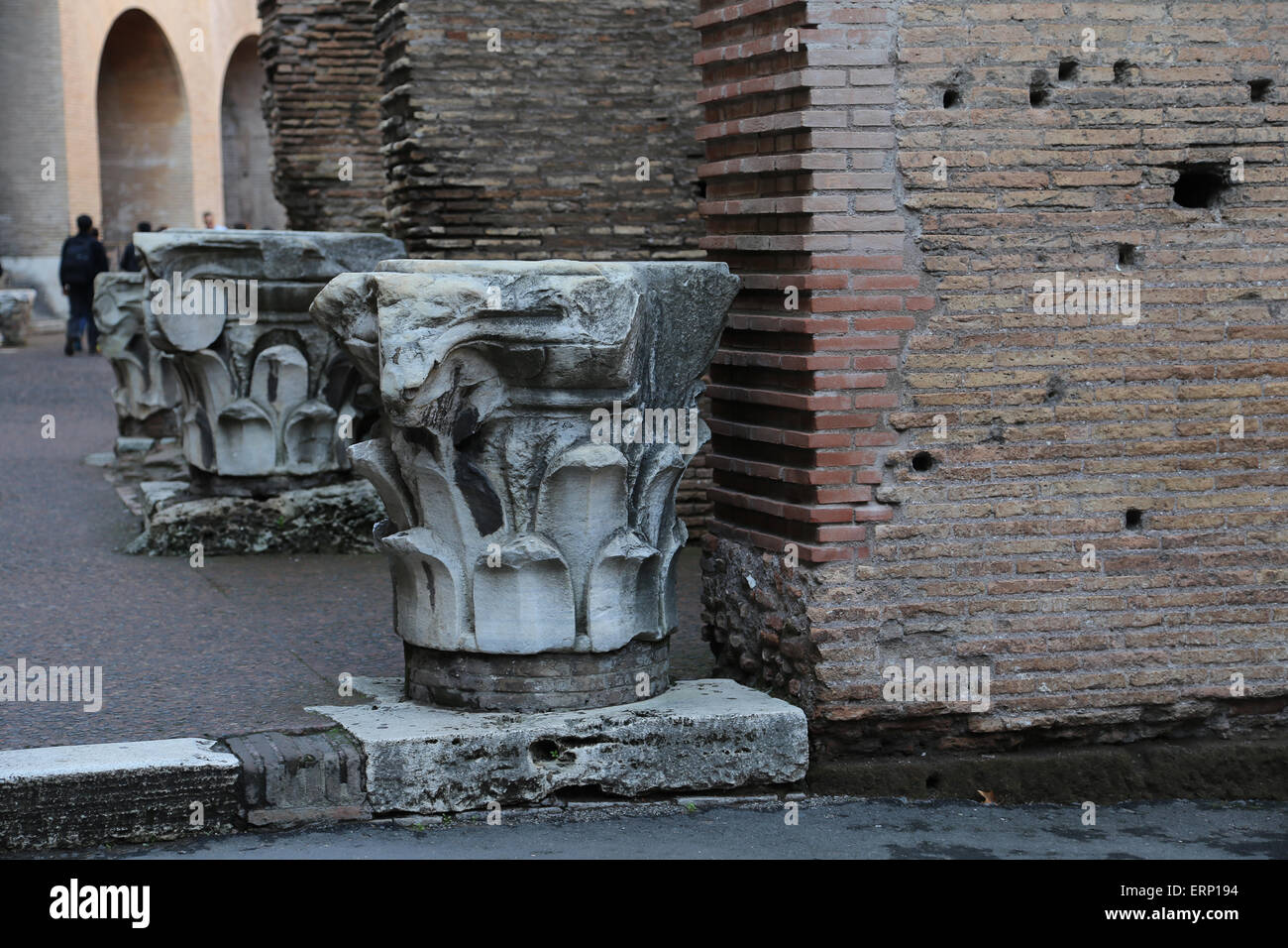 Italien. Rom. Das Kolosseum (Kolosseum) oder Flavian Amphitheater. Im Inneren. Stockfoto