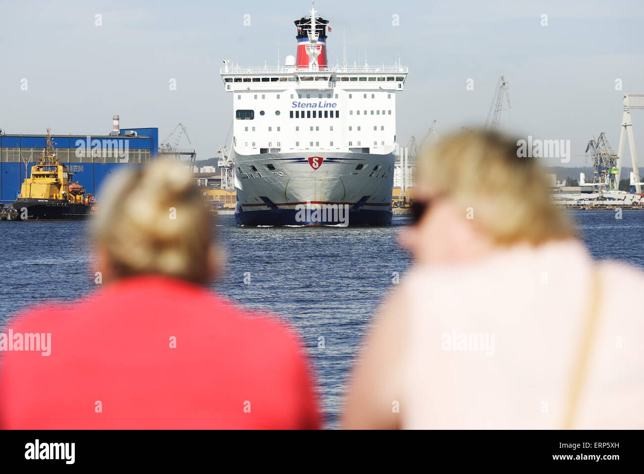 Gdynia, Polen 6. Juni 2015 Stena Vision Fähre Stena Line Gesellschaft geht nach Karlskrona in Schweden. Stena Line hat zwei Fähren auf dieser Strecke - Stena Vision und Stena Sprit. Von Gdynia nach Karlskrona geht Fähre über 10 Stunden an der Ostsee. Bildnachweis: Michal Fludra/Alamy Live-Nachrichten Stockfoto