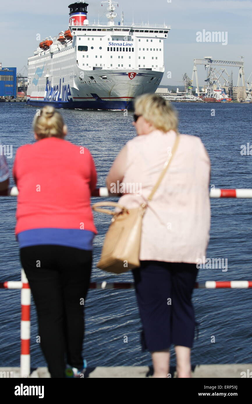 Gdynia, Polen 6. Juni 2015 Stena Vision Fähre Stena Line Gesellschaft geht nach Karlskrona in Schweden. Stena Line hat zwei Fähren auf dieser Strecke - Stena Vision und Stena Sprit. Von Gdynia nach Karlskrona geht Fähre über 10 Stunden an der Ostsee. Bildnachweis: Michal Fludra/Alamy Live-Nachrichten Stockfoto