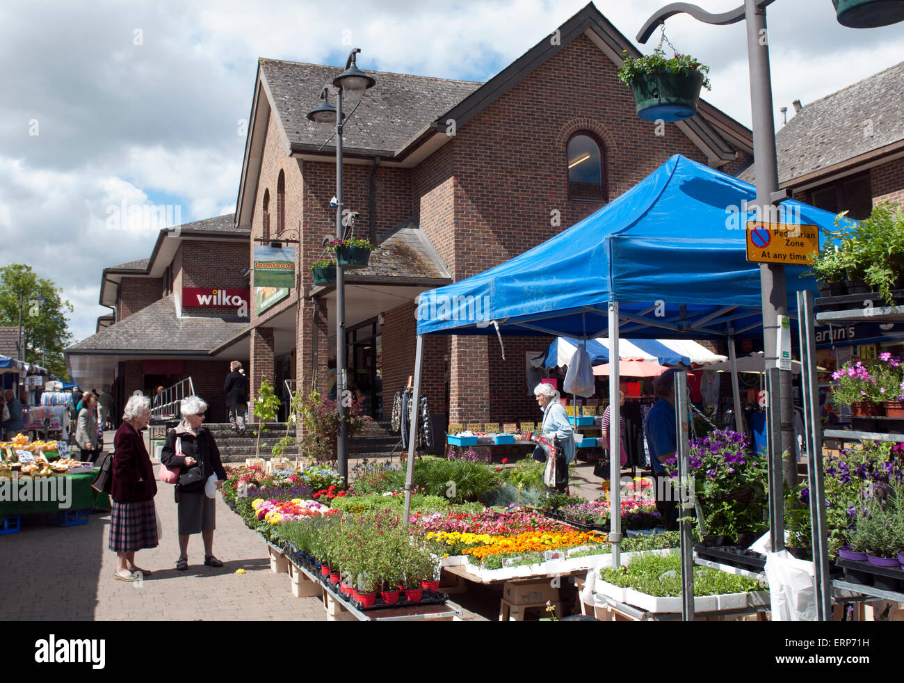 Marktstände in Ashton Square, Dunstable, Bedfordshire, England, UK Stockfoto
