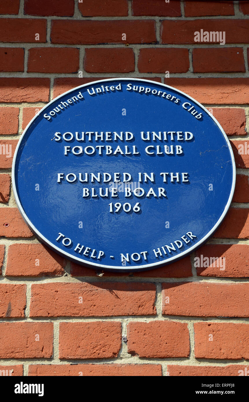Blaue Plakette. Der Geburtsort von Southend United Football Team, das Blue Boar Pub in Southend-on-Sea, Essex Stockfoto