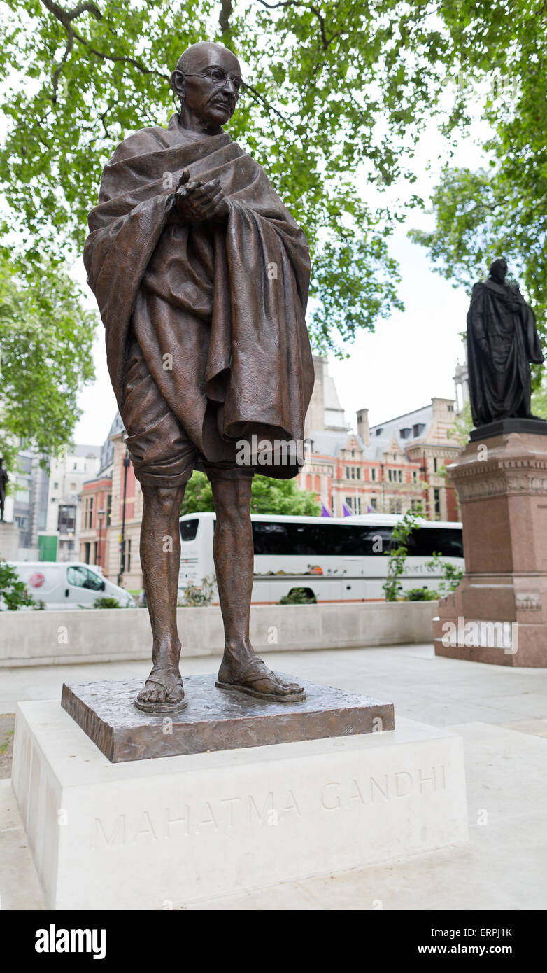Mahatma Gandhi-Statue am Europäischen Parlament Square - London, Vereinigtes Königreich, Stockfoto
