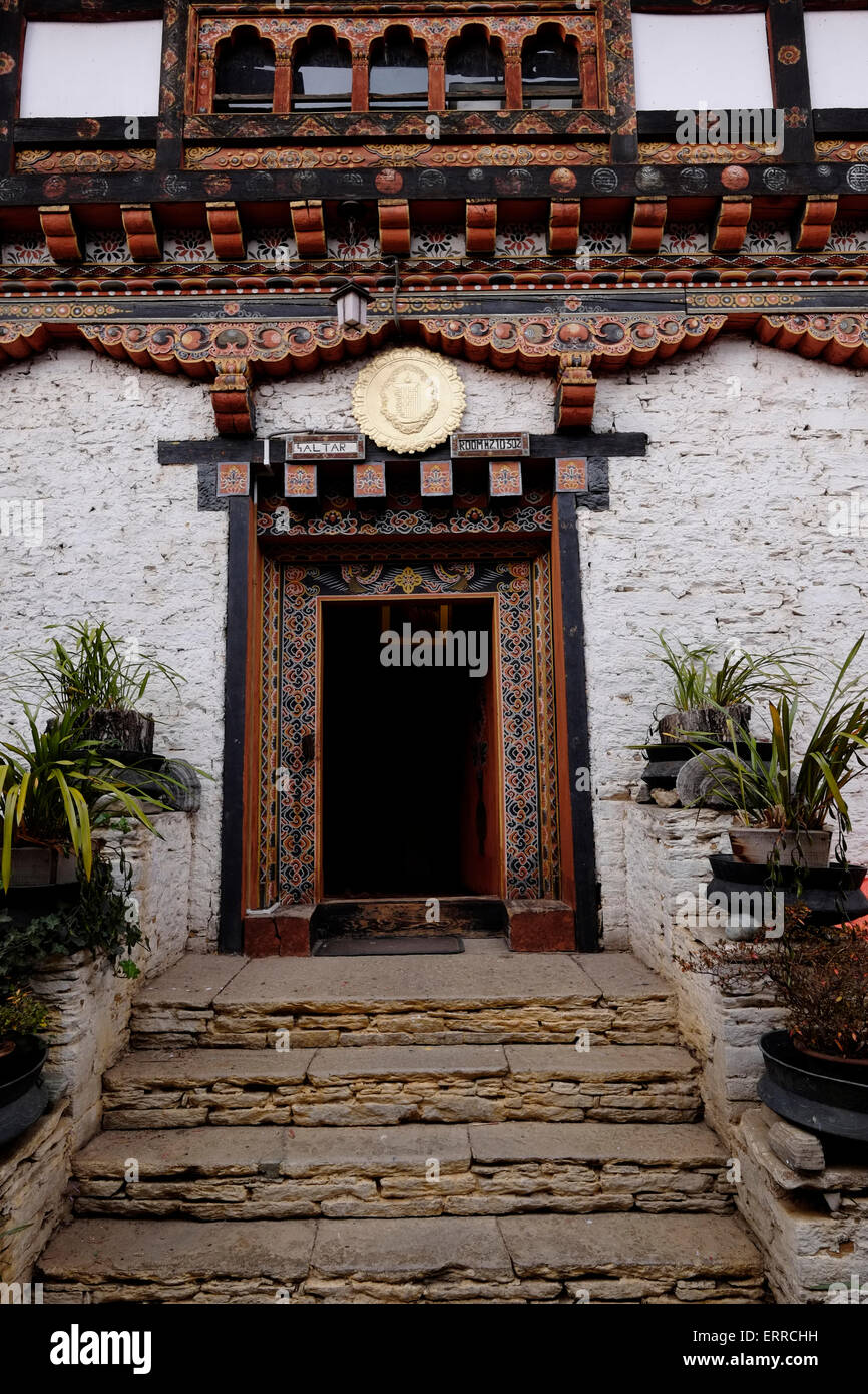 Eingang zum Land Palace Hotel in der Stadt von Paro Bhutan Stockfoto