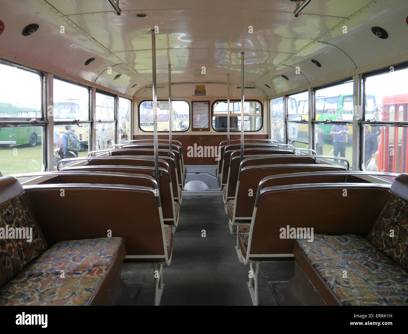 Das Innere eines Leyland Titan PD2-Busses Stockfoto