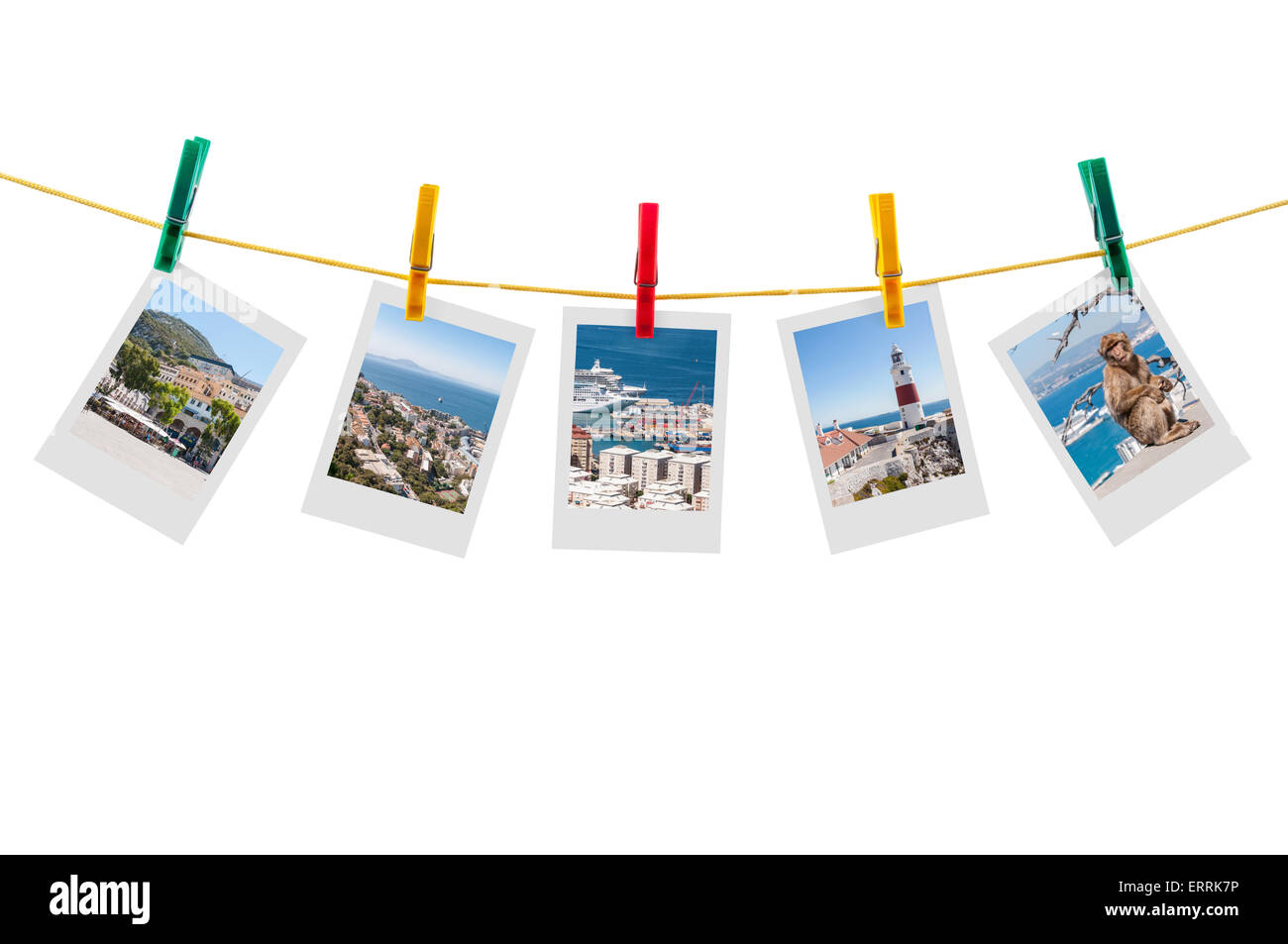 Fünf Fotos von Gibraltar auf der Wäscheleine isoliert auf weißem Hintergrund mit Beschneidungspfad Stockfoto