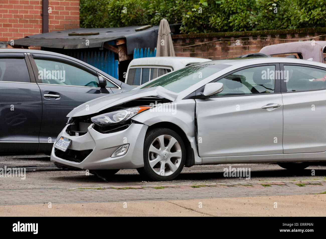 Auto mit front-End Kollisionsschaden - USA Stockfoto